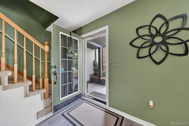 611 THORNEHILL Trail, Oxford Village, MI 48371