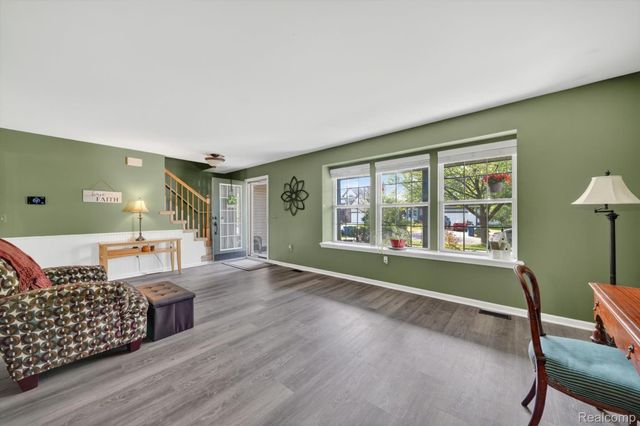 611 THORNEHILL Trail, Oxford Village, MI 48371