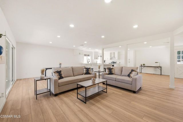 952 Moffatt Circle, Simi Valley, CA 93065