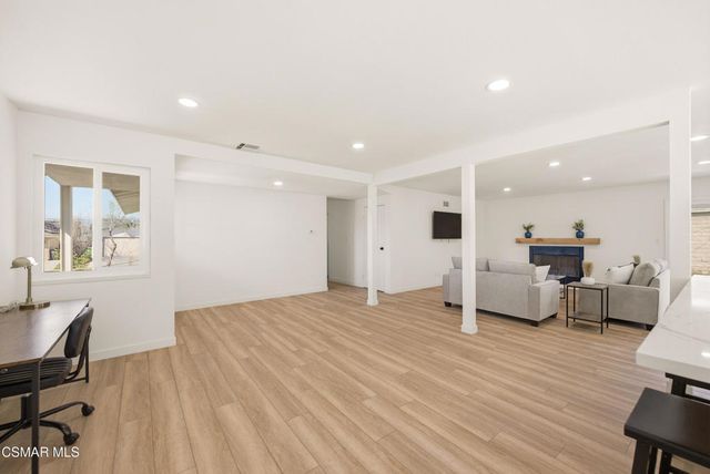 952 Moffatt Circle, Simi Valley, CA 93065