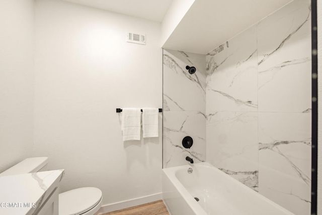 952 Moffatt Circle, Simi Valley, CA 93065