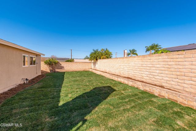 952 Moffatt Circle, Simi Valley, CA 93065