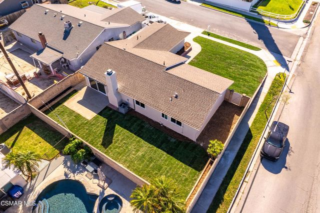 952 Moffatt Circle, Simi Valley, CA 93065