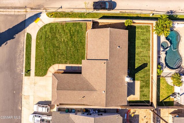 952 Moffatt Circle, Simi Valley, CA 93065