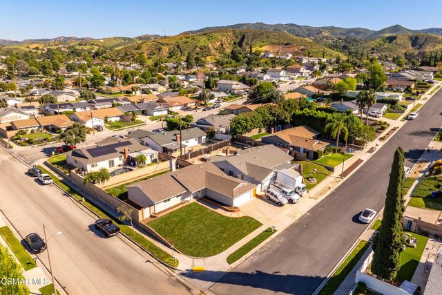 952 Moffatt Circle, Simi Valley, CA 93065