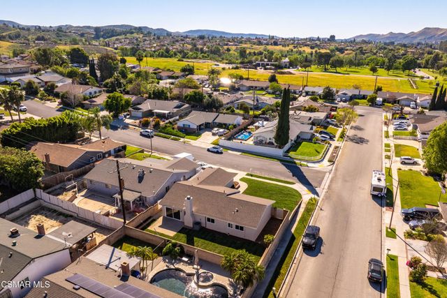 952 Moffatt Circle, Simi Valley, CA 93065