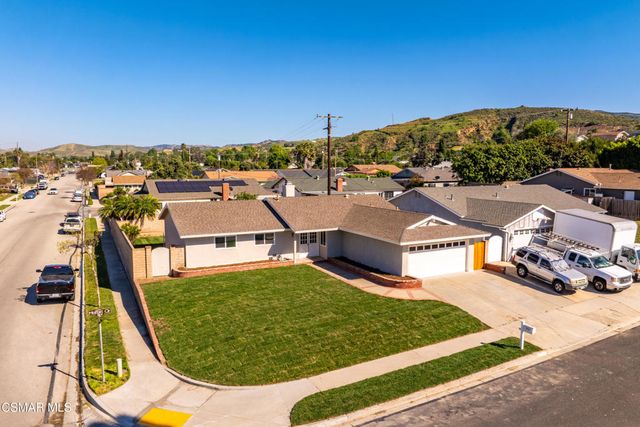 952 Moffatt Circle, Simi Valley, CA 93065