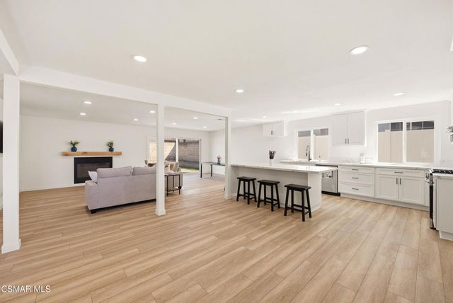 952 Moffatt Circle, Simi Valley, CA 93065