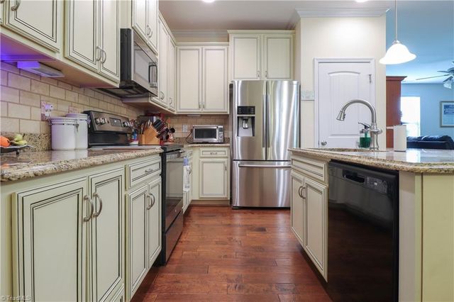 3545 Sainsbury Lane, Greensboro, NC 27409