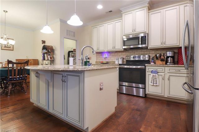 3545 Sainsbury Lane, Greensboro, NC 27409