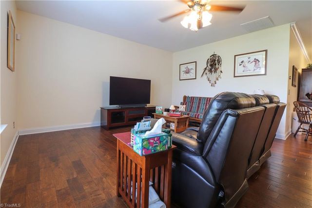 3545 Sainsbury Lane, Greensboro, NC 27409