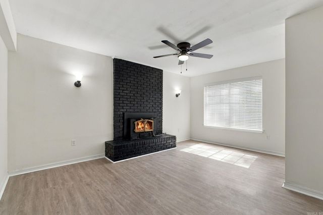 37 Forrest Court, Conway, AR 72034