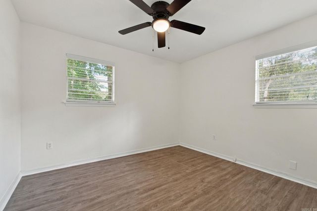37 Forrest Court, Conway, AR 72034