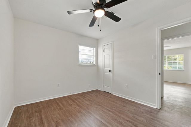 37 Forrest Court, Conway, AR 72034