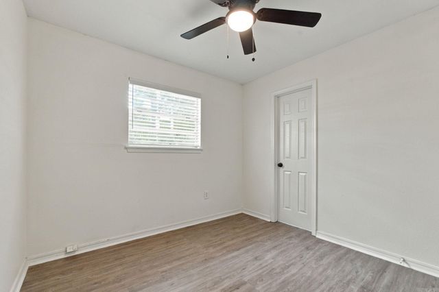 37 Forrest Court, Conway, AR 72034