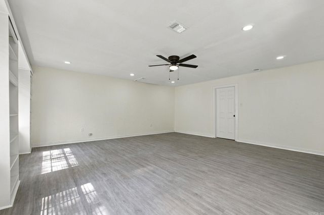 37 Forrest Court, Conway, AR 72034