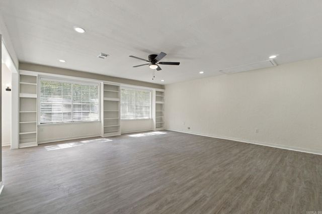 37 Forrest Court, Conway, AR 72034
