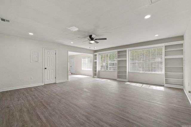37 Forrest Court, Conway, AR 72034