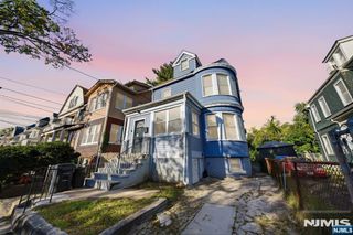 27 Richelieu Terrace, Newark, NJ 07106