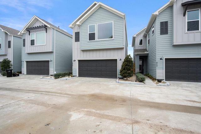 8115 Esther Acres, Houston, TX 77088