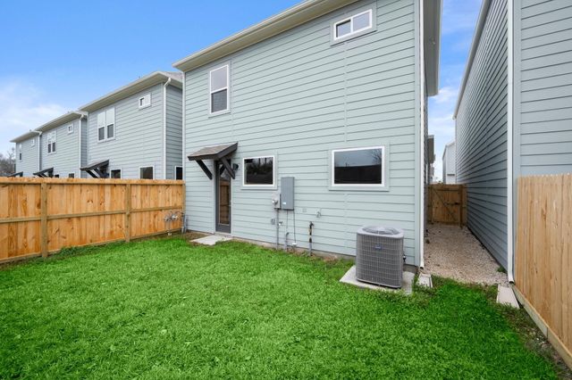 8115 Esther Acres, Houston, TX 77088
