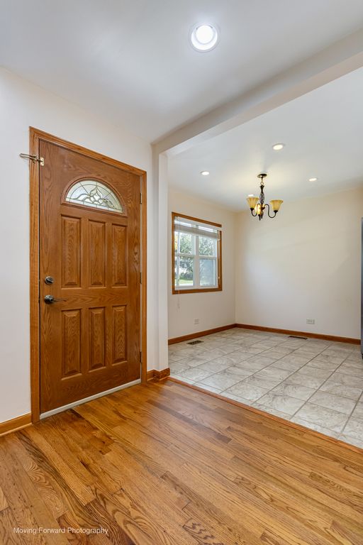1574 HIGHLAND Avenue, Glendale Heights, IL 60139 — photo 4