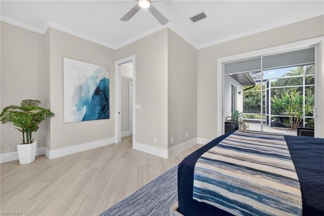 6461 Livingston Woods LN, Naples, FL 34109