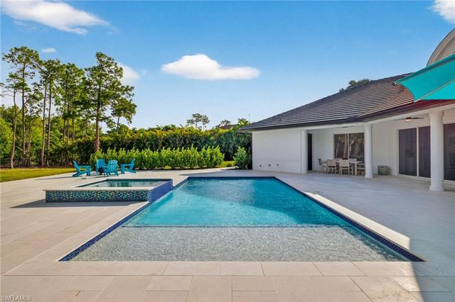 6461 Livingston Woods LN, Naples, FL 34109