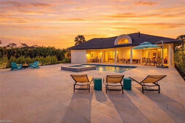 6461 Livingston Woods LN, Naples, FL 34109