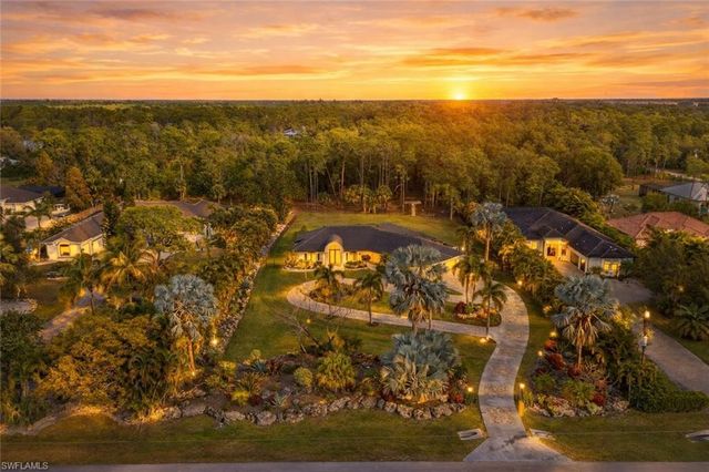 6461 Livingston Woods LN, Naples, FL 34109