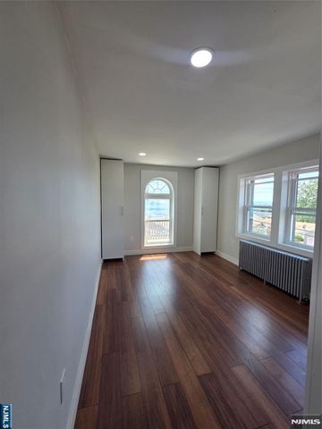 1513 67th Street 2nd Floor, North Bergen, NJ 07047