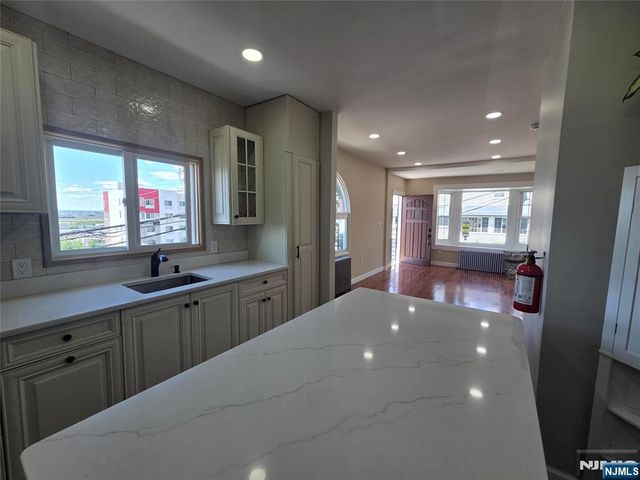 1513 67th Street 2nd Floor, North Bergen, NJ 07047