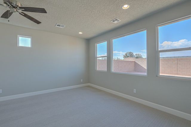 6705 SYDNEY Drive NE, Rio Rancho, NM 87144