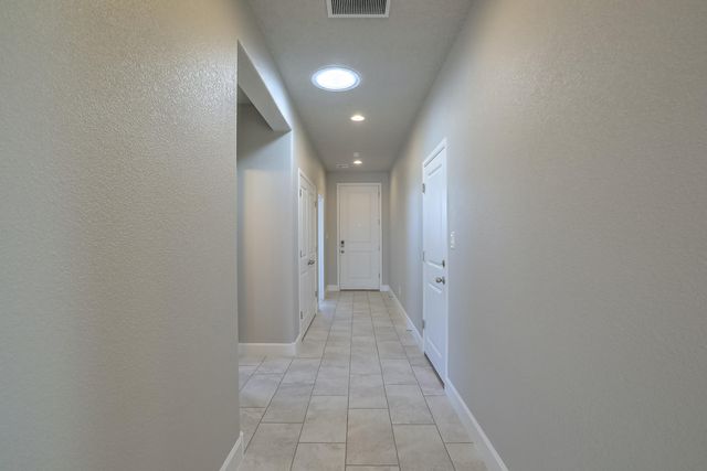 6705 SYDNEY Drive NE, Rio Rancho, NM 87144