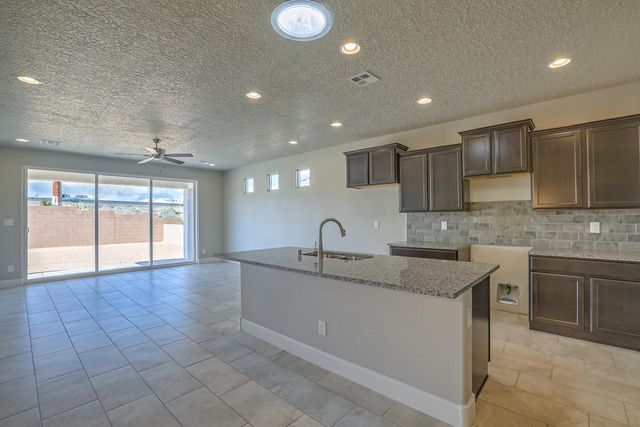 6705 SYDNEY Drive NE, Rio Rancho, NM 87144