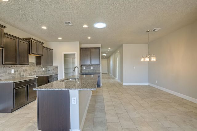 6705 SYDNEY Drive NE, Rio Rancho, NM 87144