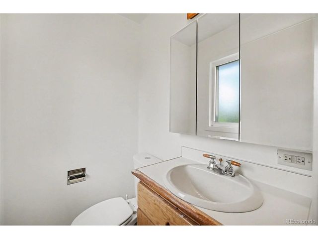 748 W Larigo Ave, Littleton, CO 80120