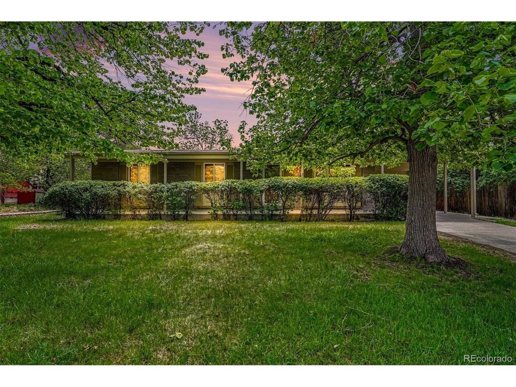 748 W Larigo Ave, Littleton, CO 80120