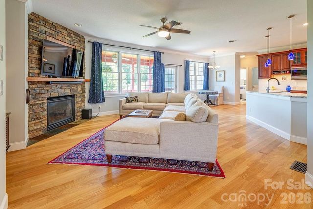 125 Ivy Meadows Drive, Weaverville, NC 28787