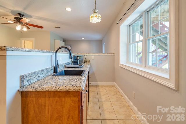 125 Ivy Meadows Drive, Weaverville, NC 28787