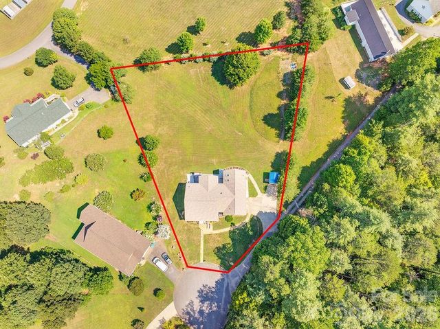 125 Ivy Meadows Drive, Weaverville, NC 28787