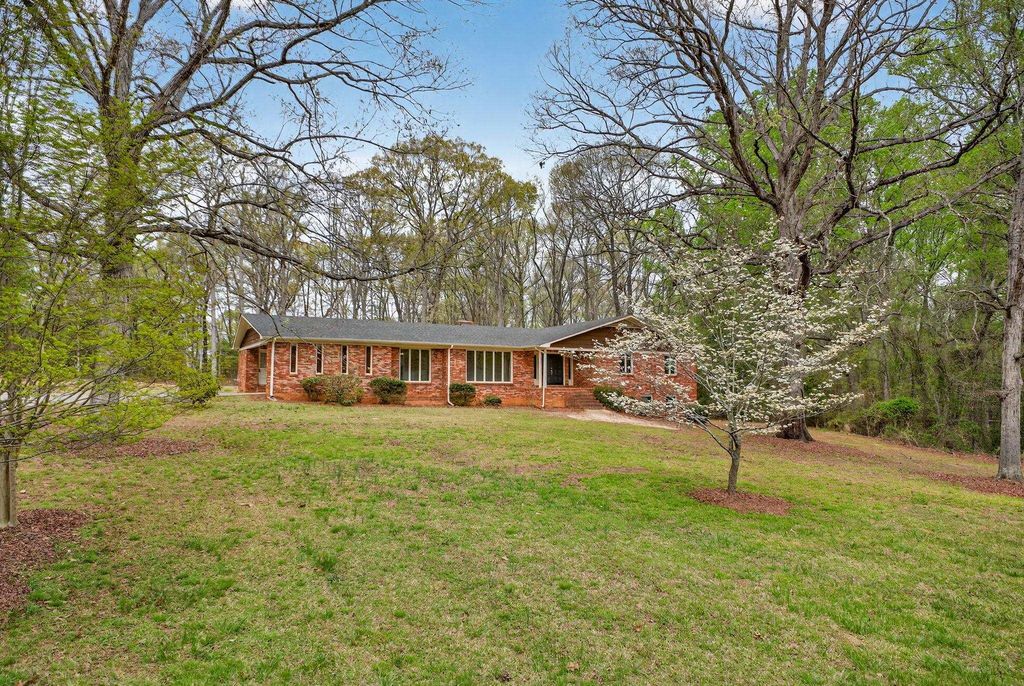 3121 Cannons Campground Road, Spartanburg, SC 29307