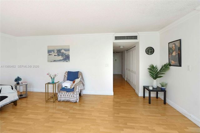 20381 NE 30th Ave 220-7, Aventura, FL 33180