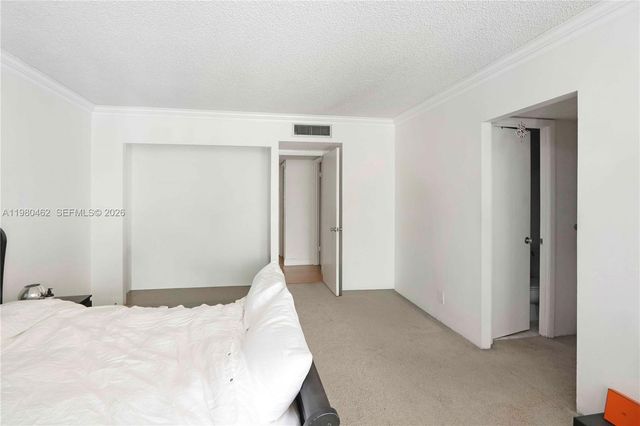 20381 NE 30th Ave 220-7, Aventura, FL 33180