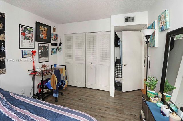 20381 NE 30th Ave 220-7, Aventura, FL 33180