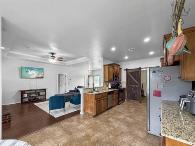 902 Lost Oak Drive, Guthrie, OK 73044