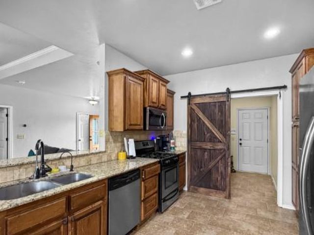 902 Lost Oak Drive, Guthrie, OK 73044