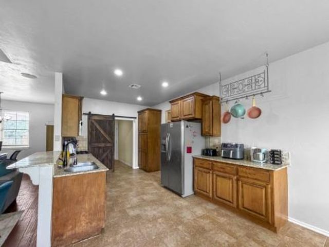902 Lost Oak Drive, Guthrie, OK 73044