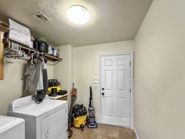 902 Lost Oak Drive, Guthrie, OK 73044