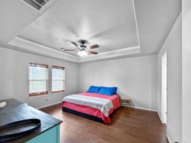902 Lost Oak Drive, Guthrie, OK 73044